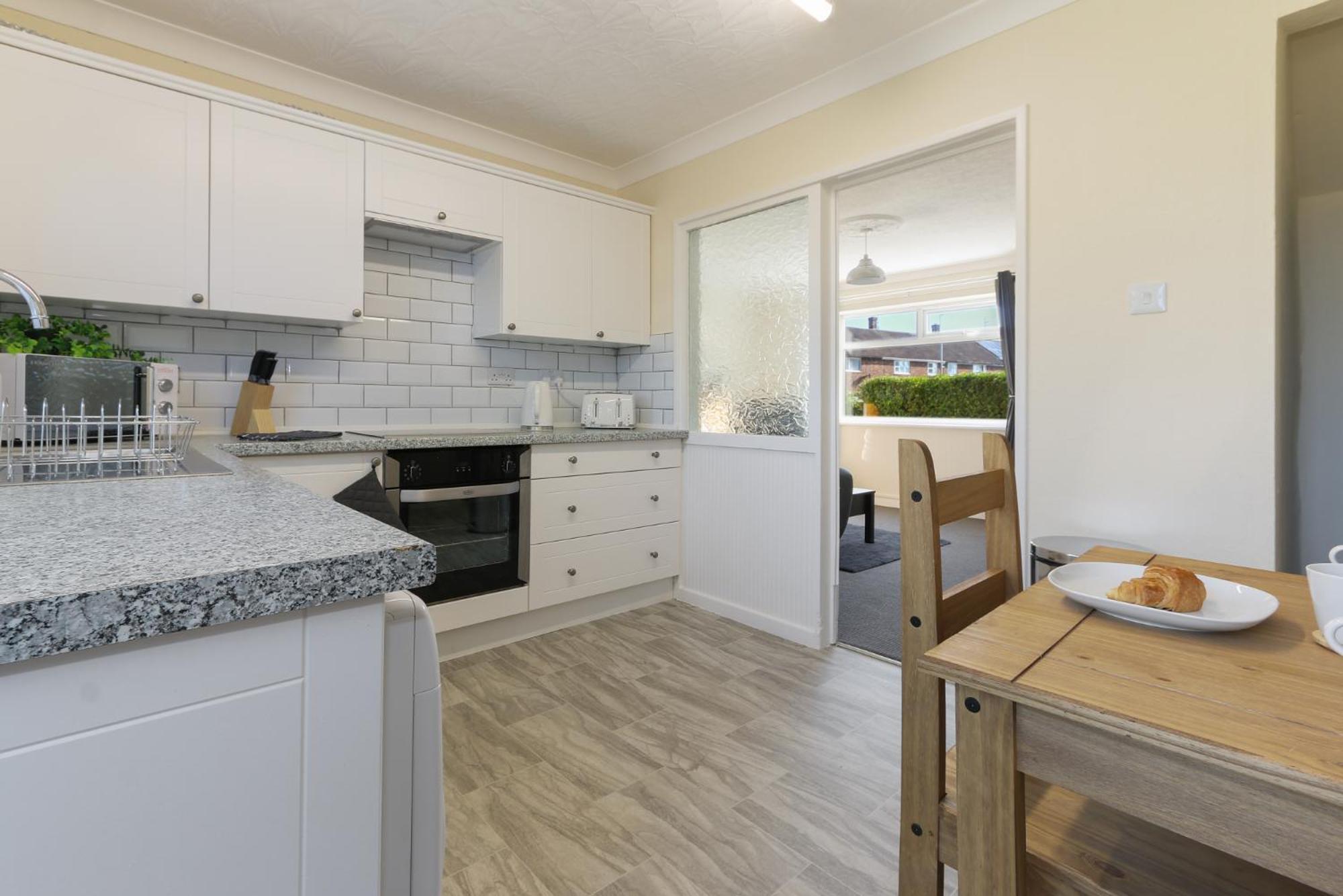 Leconfield Close - Comfy House And Free Parking キングストン・アポン・ハル エクステリア 写真