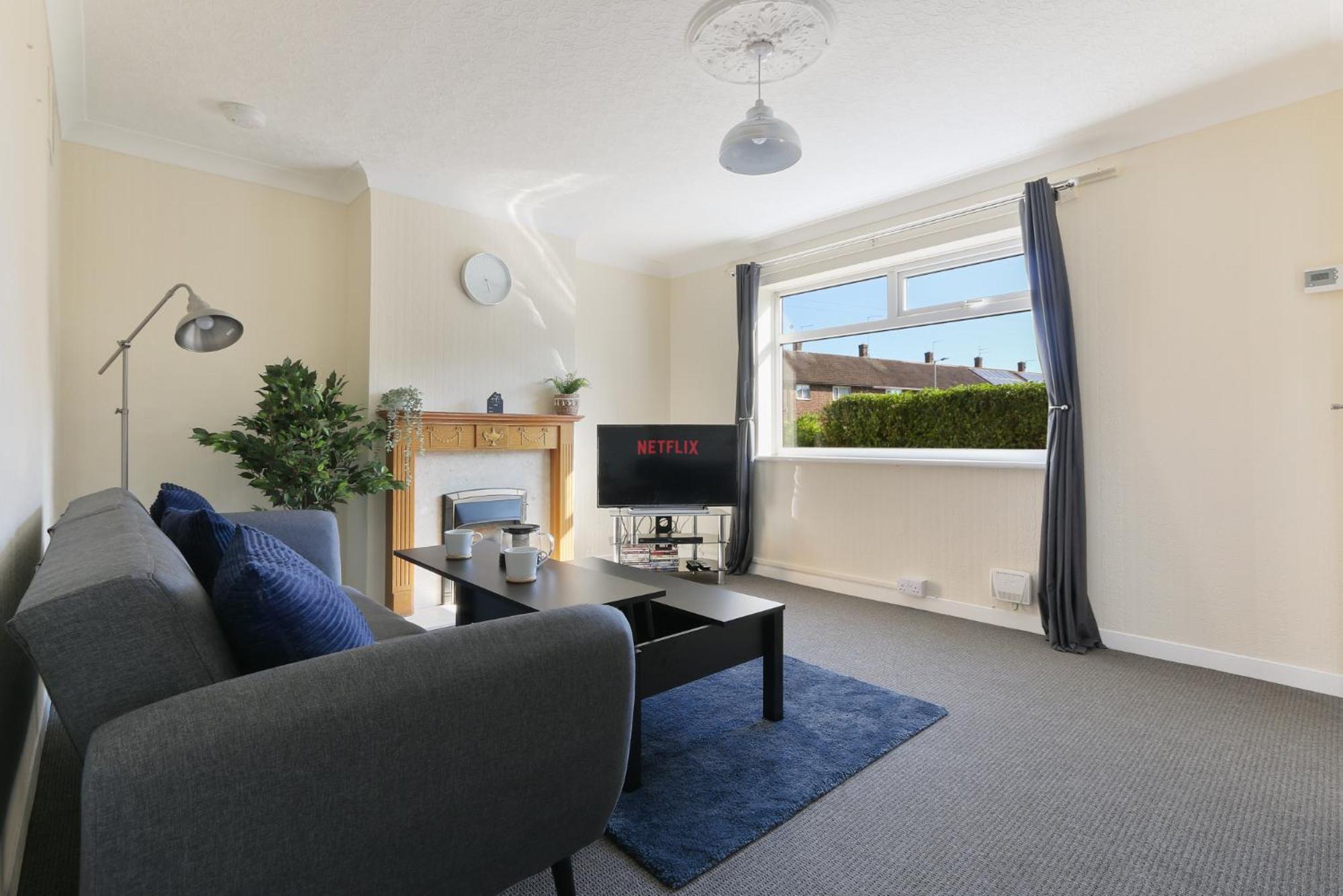 Leconfield Close - Comfy House And Free Parking キングストン・アポン・ハル エクステリア 写真